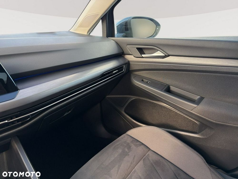 Volkswagen Golf 1.5 eTSI EVO Style DSG - 22
