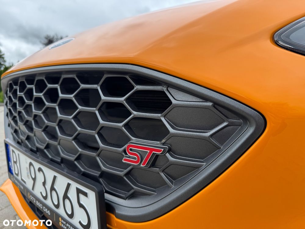 Ford Focus 2.3 EcoBoost S&S ST - 32