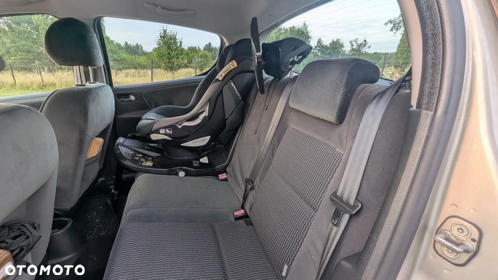 Peugeot 207 1.4 16V Trendy - 12