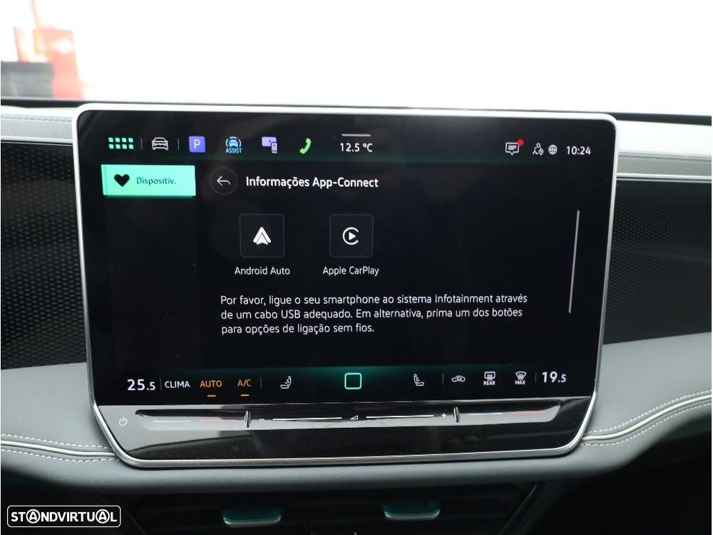 VW Passat Variant 2.0 TDi Business DSG - 26