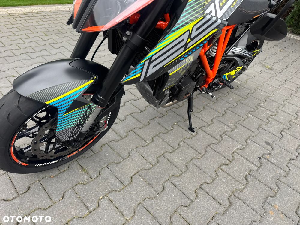 KTM Super Duke - 17