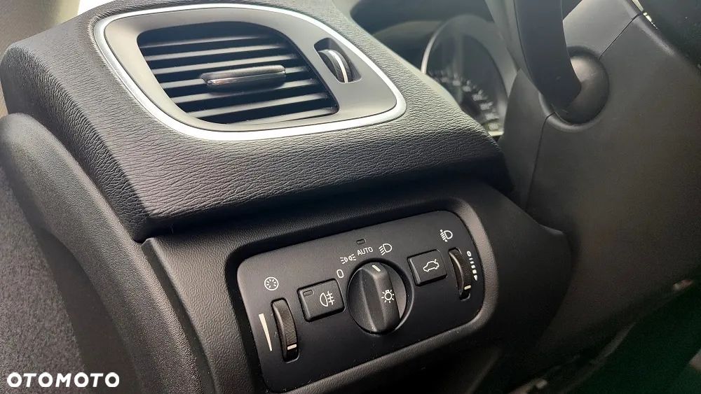 Volvo V40 D2 Momentum - 37