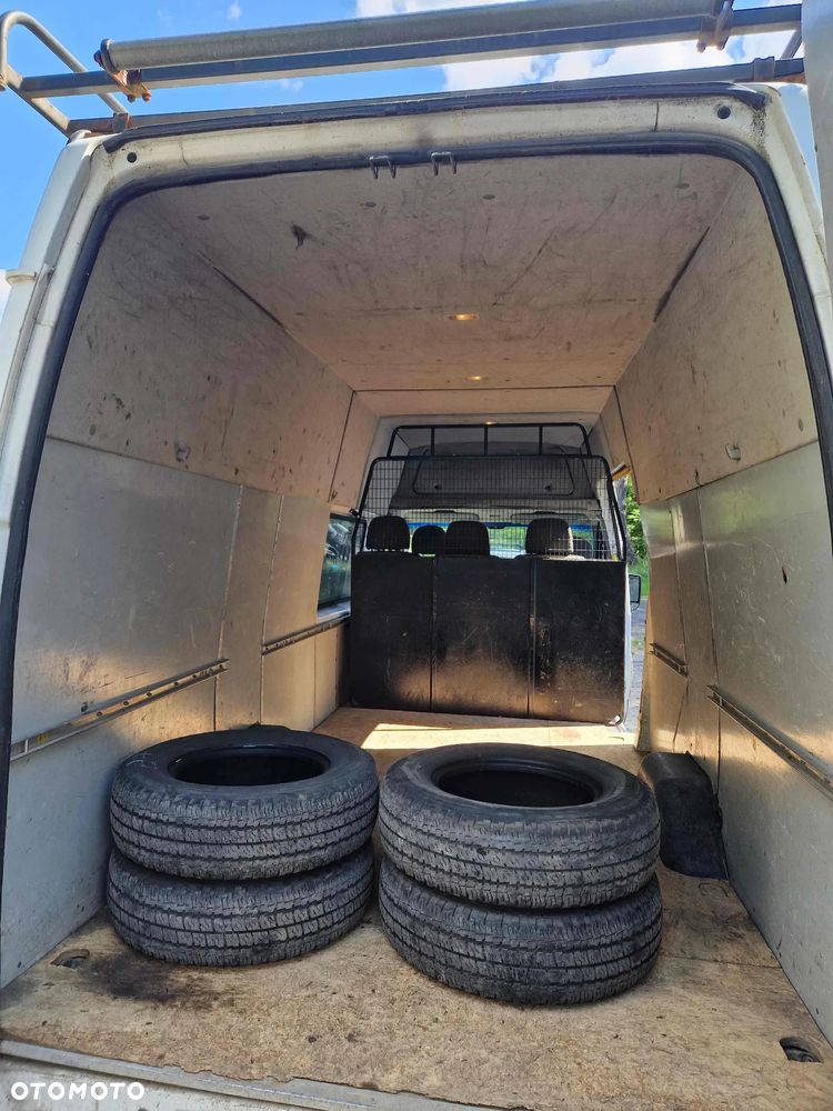 Ford Transit - 1