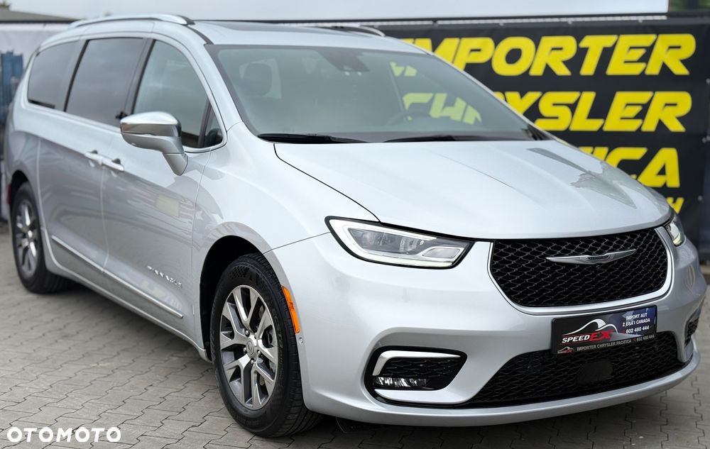 Chrysler Pacifica - 2