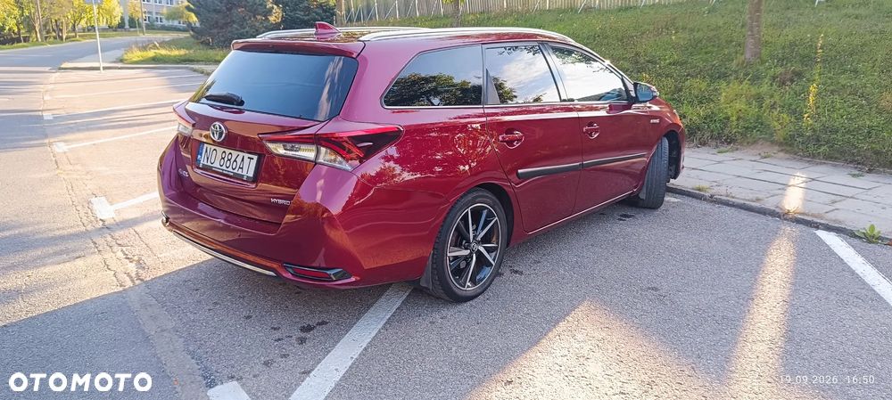 Toyota Auris Hybrid 135 Active - 4