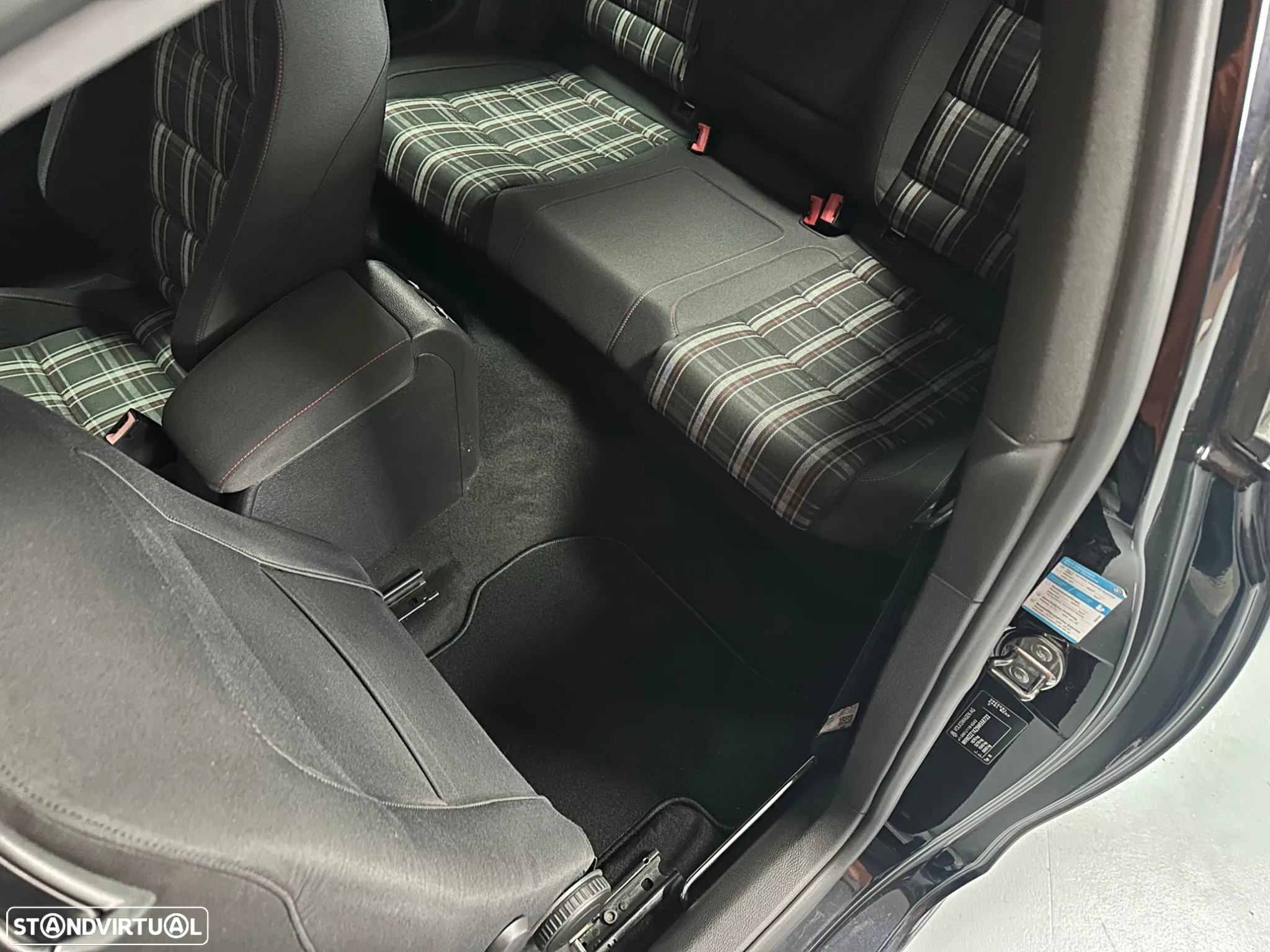 VW Golf 2.0 TSi GTI - 34