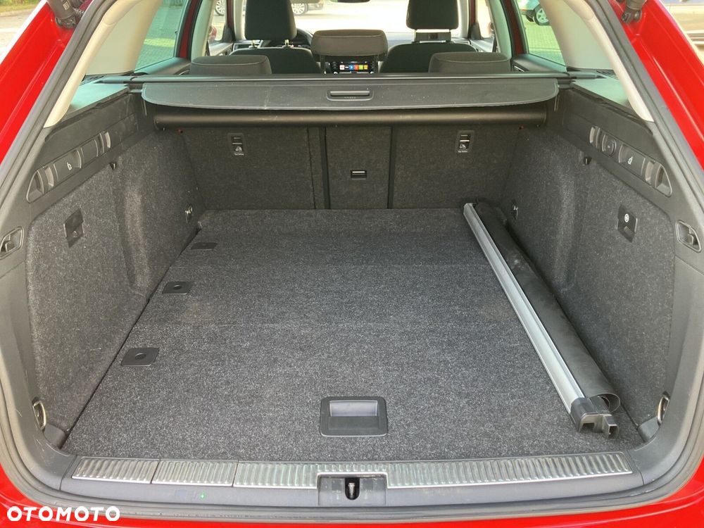 Skoda Superb 2.0 TDI SCR Style DSG - 10