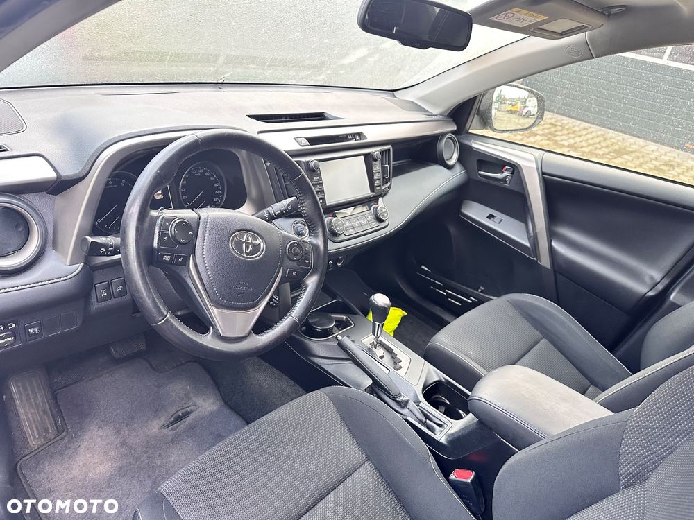 Toyota RAV4 - 5