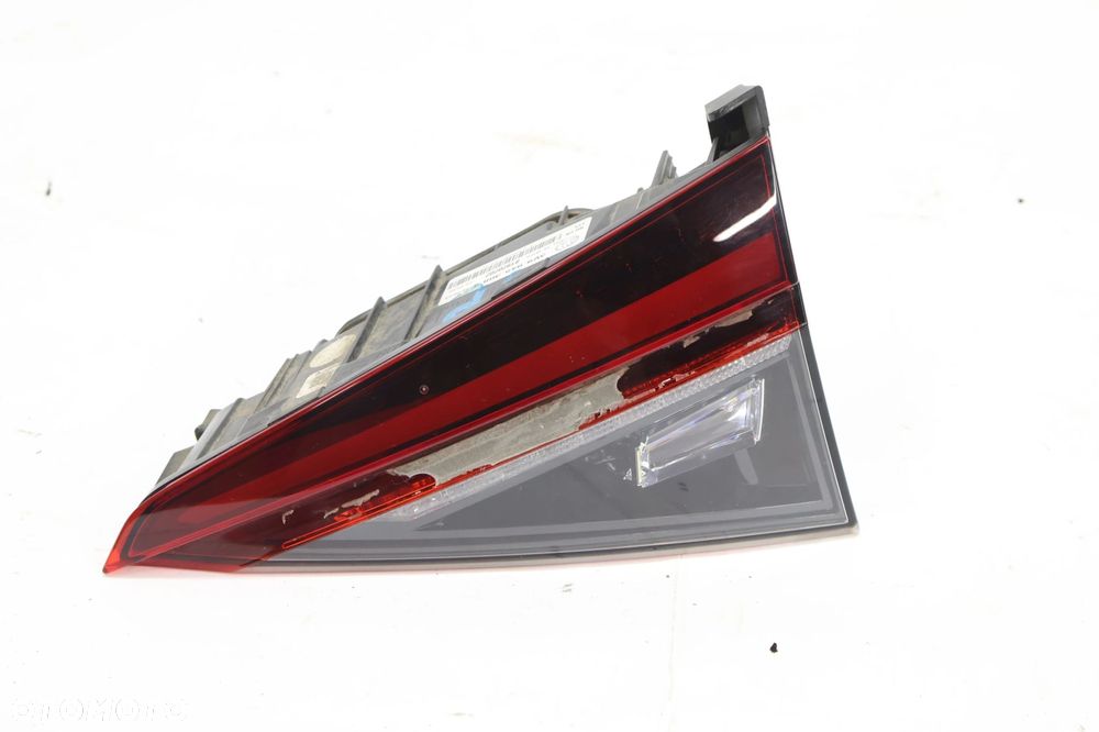 Skoda Superb III lampa tył prawa 3V9945308J lift - 1