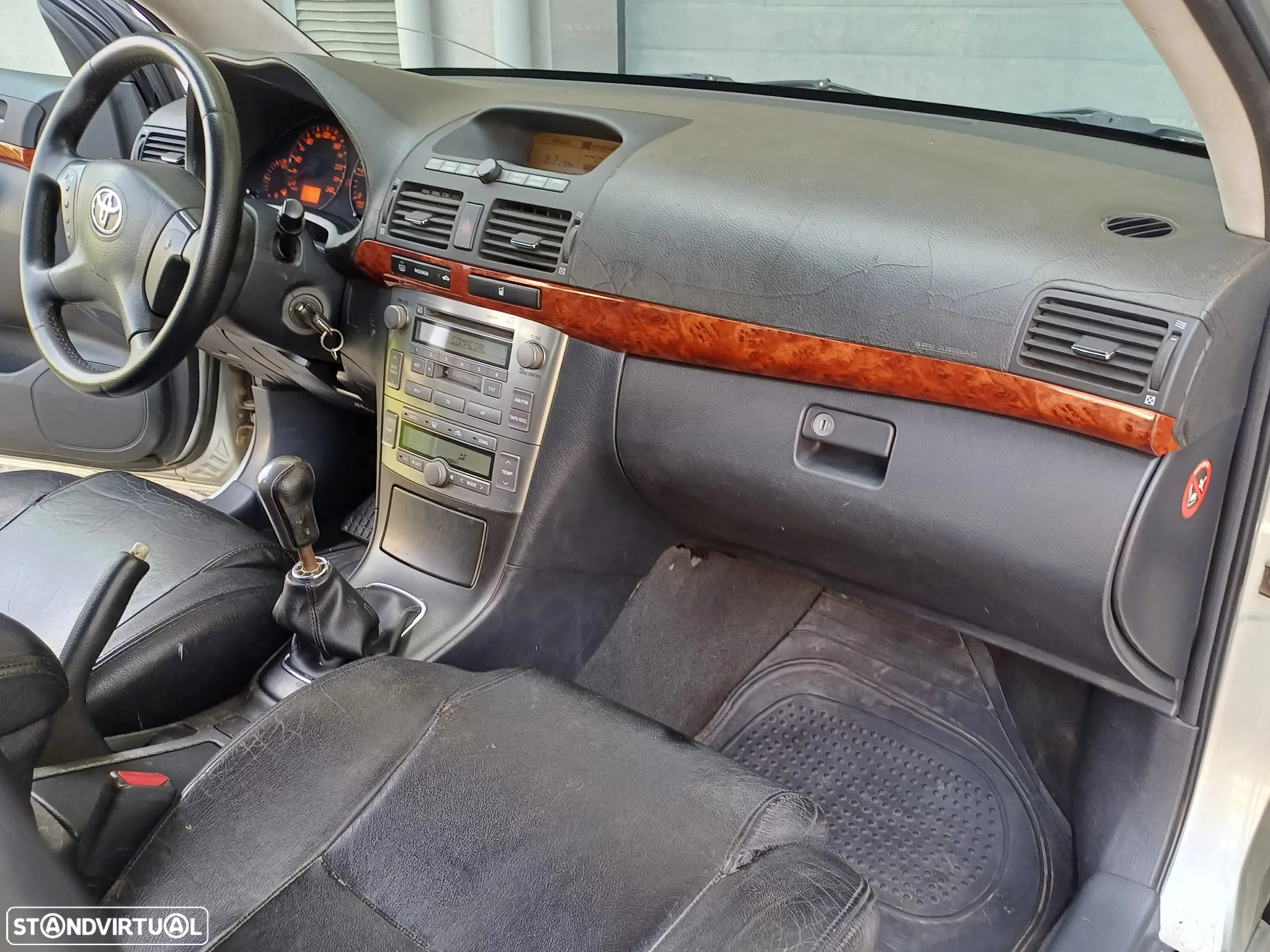 Toyota Avensis SW 2.0 D-4D Sol - 33
