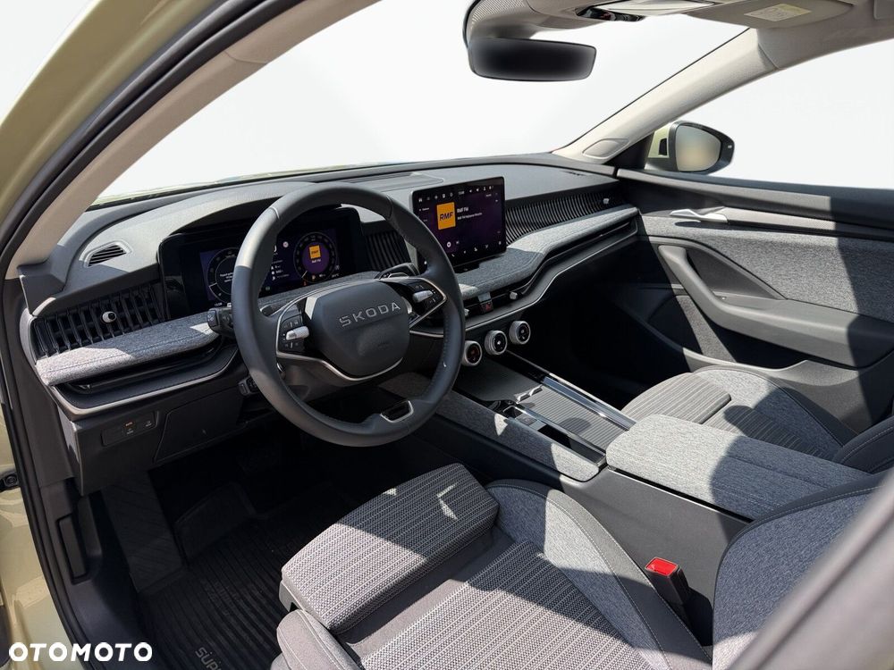 Skoda Superb 1.5 TSI mHEV Selection DSG - 11