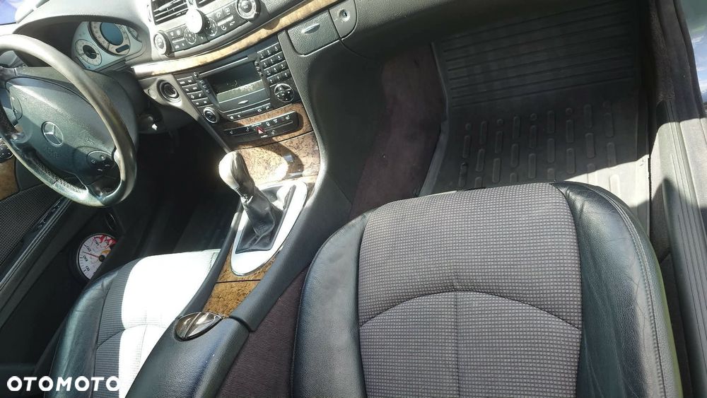 Mercedes-Benz Klasa E 240 Avantgarde - 8