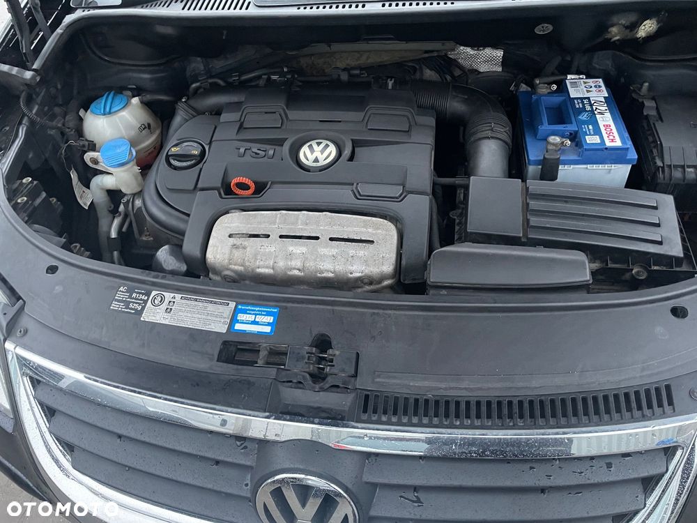 Volkswagen Touran - 26