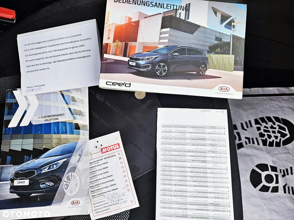 Kia Ceed 1.6 CRDi 136 ISG Spirit - 24