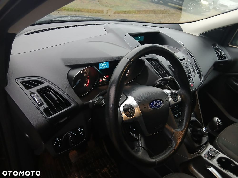 Ford Kuga 1.5 EcoBoost 2x4 Titanium - 10