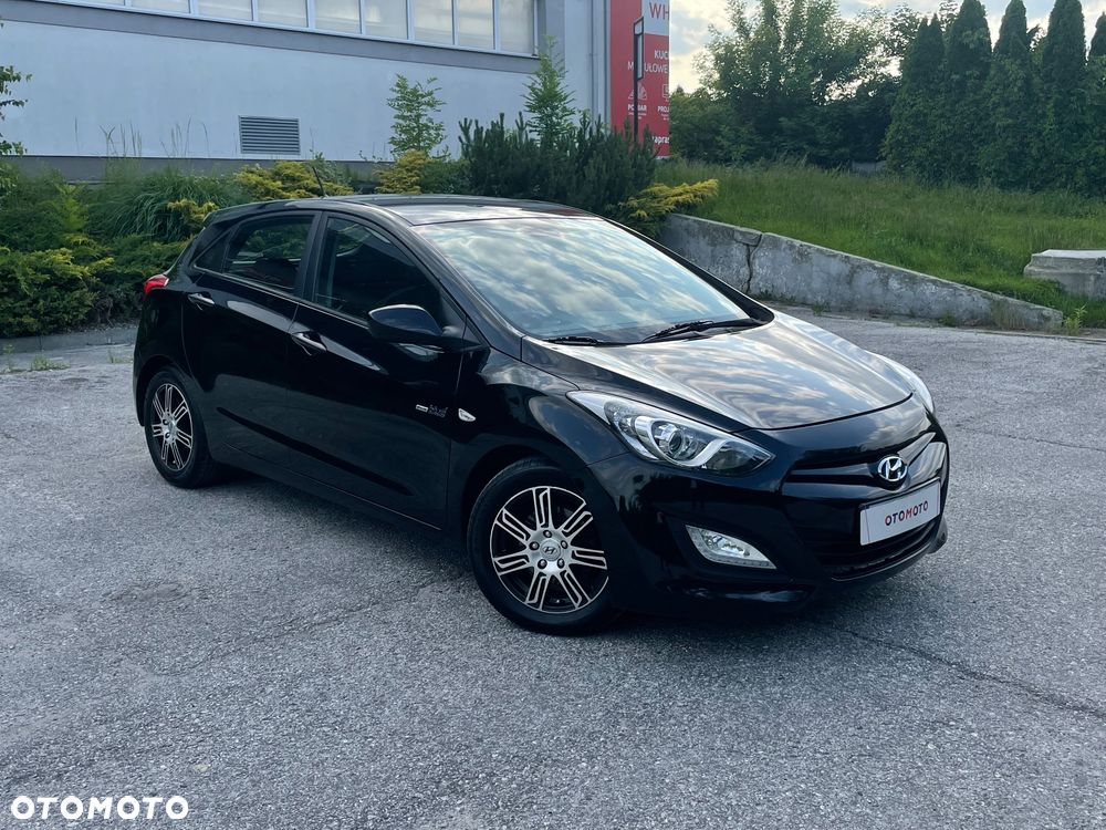 Hyundai i30 blue 1.6 CRDi Style - 18