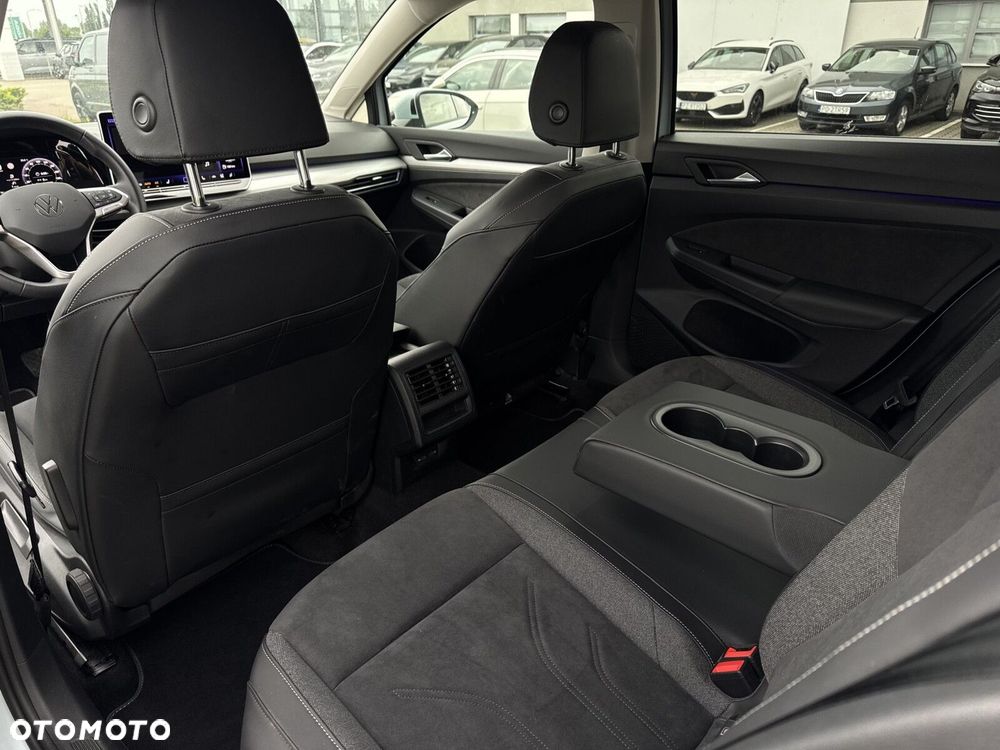 Volkswagen Golf Variant - 21