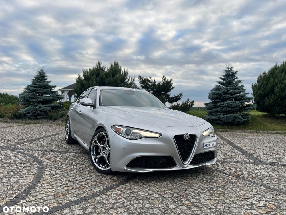 Alfa Romeo Giulia 2.0 Turbo 16V AT8 Veloce Ti - 2