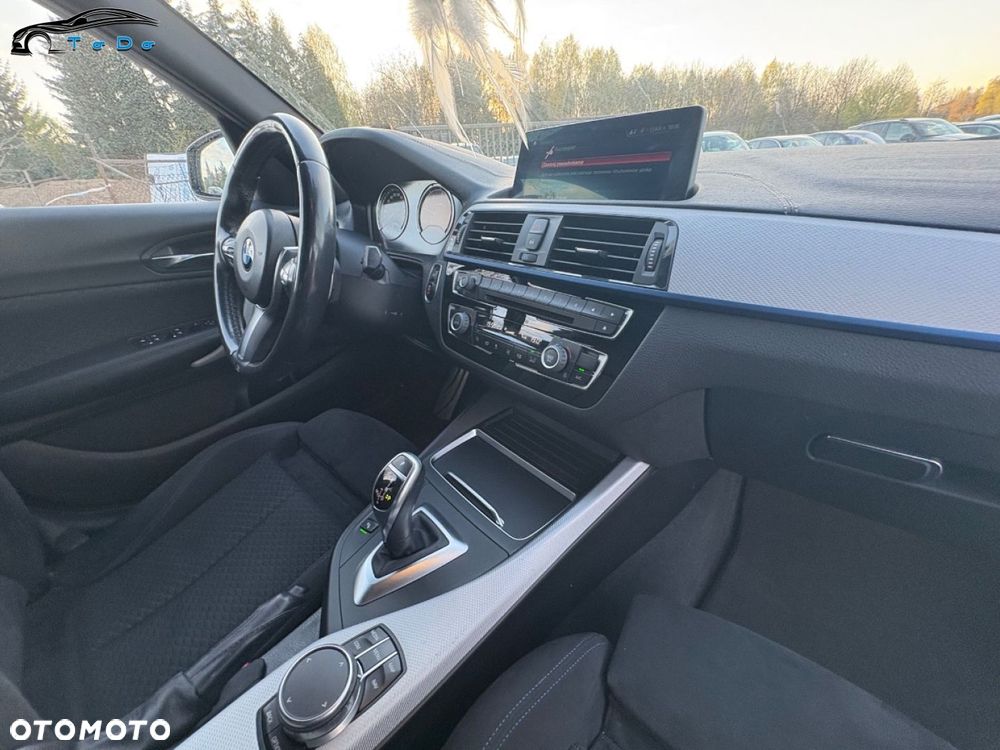 BMW Seria 1 120d M Sport Shadow sport - 32