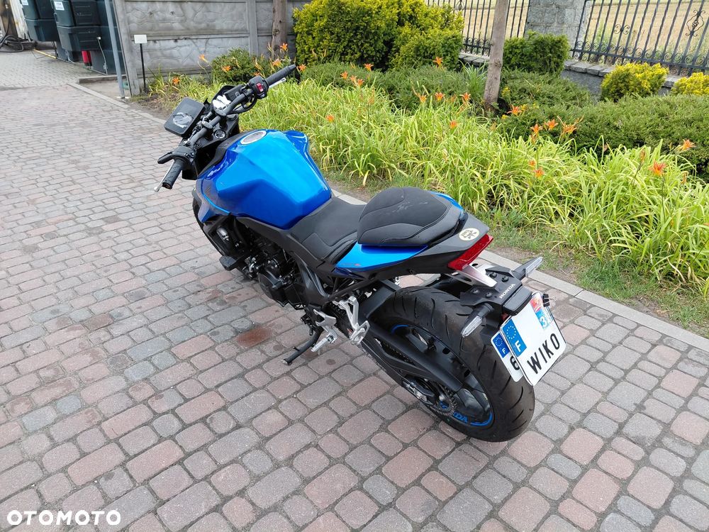 Honda Hornet - 4