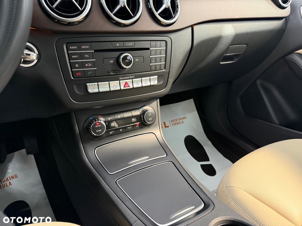 Mercedes-Benz Klasa B 180 7G-DCT AMG Line - 19