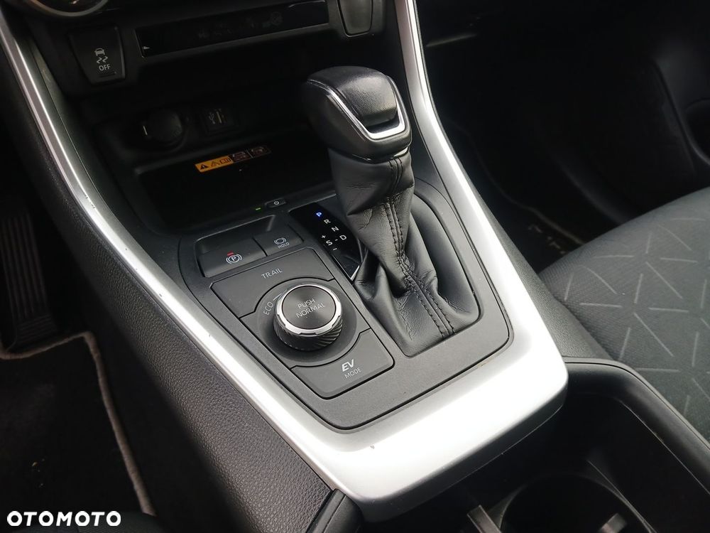Toyota RAV4 - 32