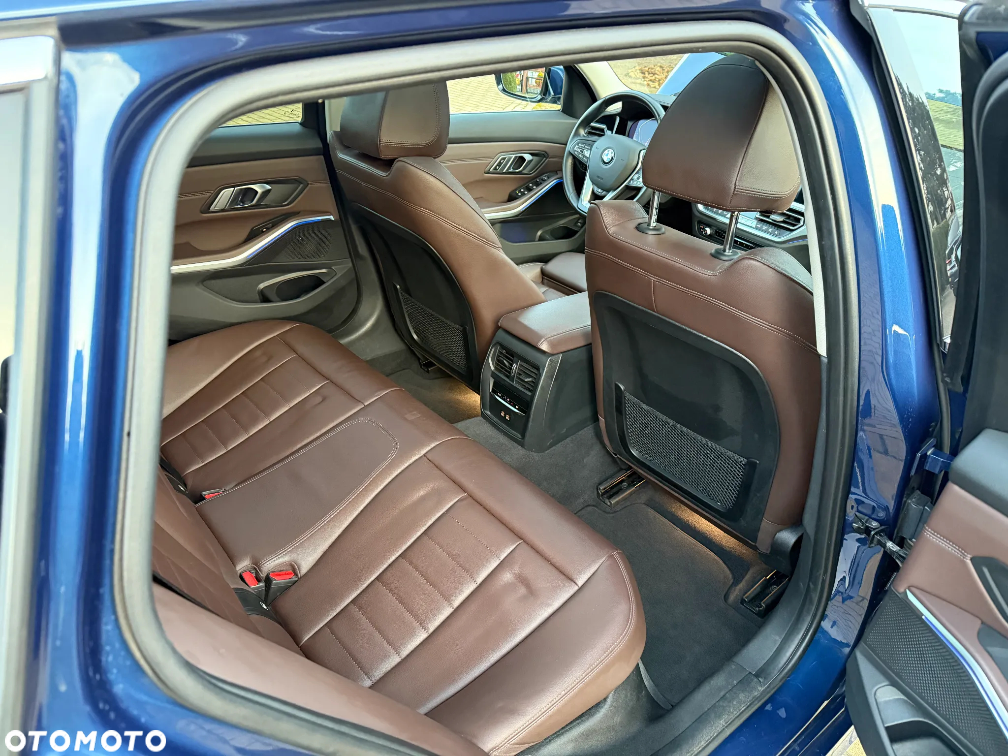 BMW Seria 3 320d xDrive Luxury Line sport - 13