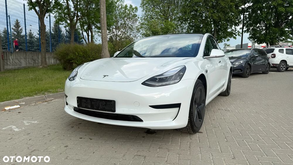 Tesla Model 3 Standard Reichweite Plus Hinterradantrieb