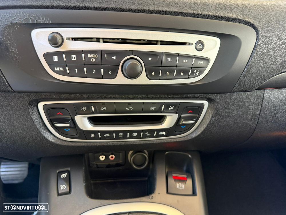 Renault Scénic 1.5 dCi Dynamique S - 15