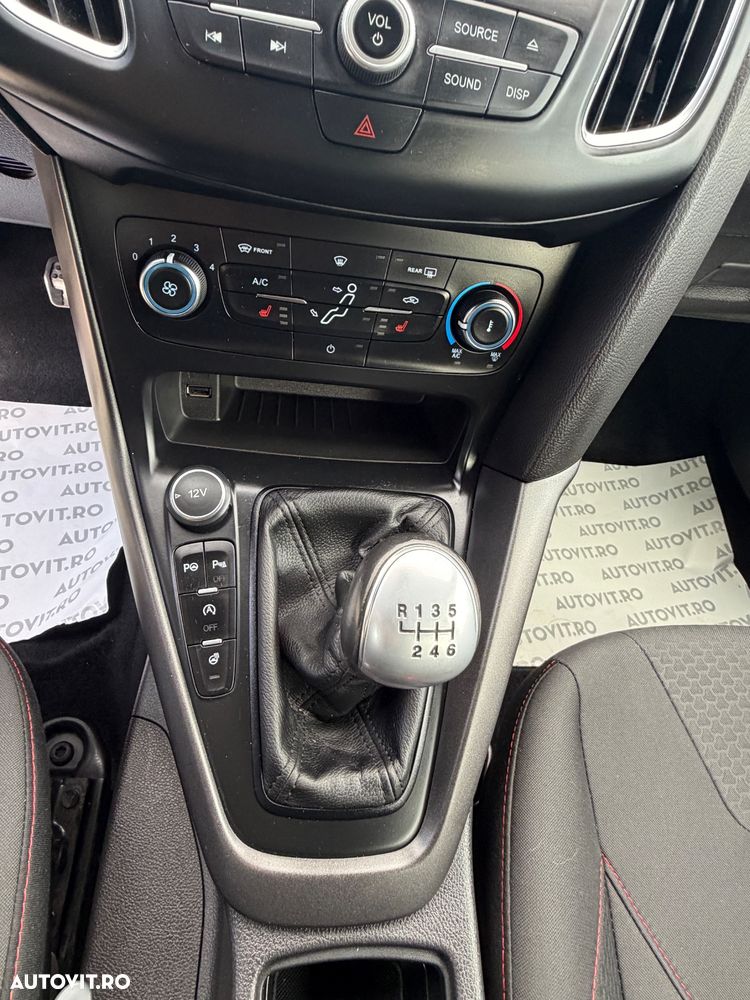 Ford Focus - 22