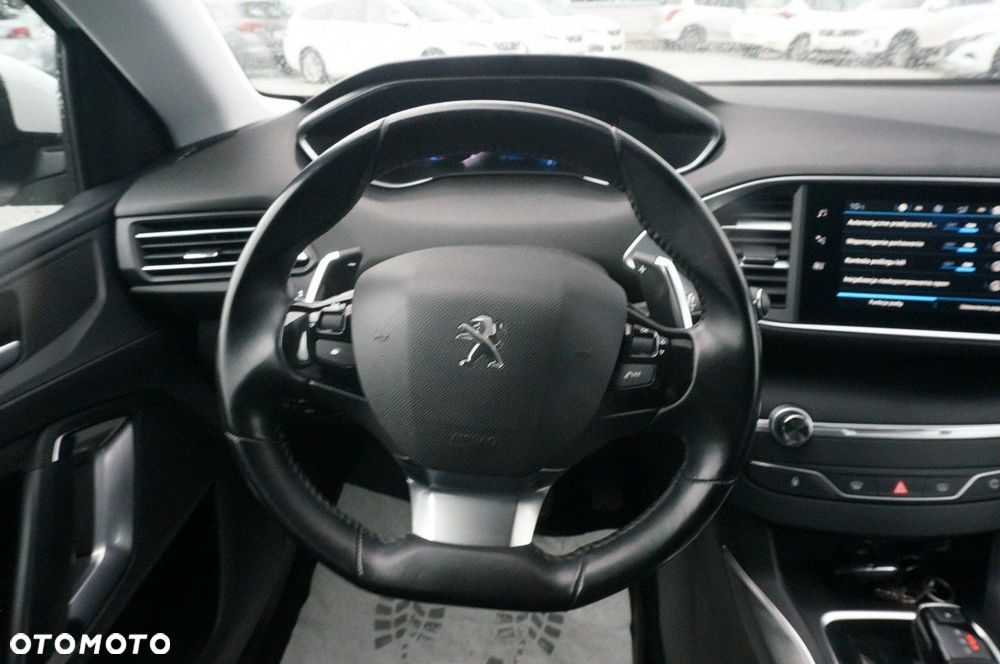 Peugeot 308 1.5 BlueHDi Allure Pack S&S EAT8 - 14