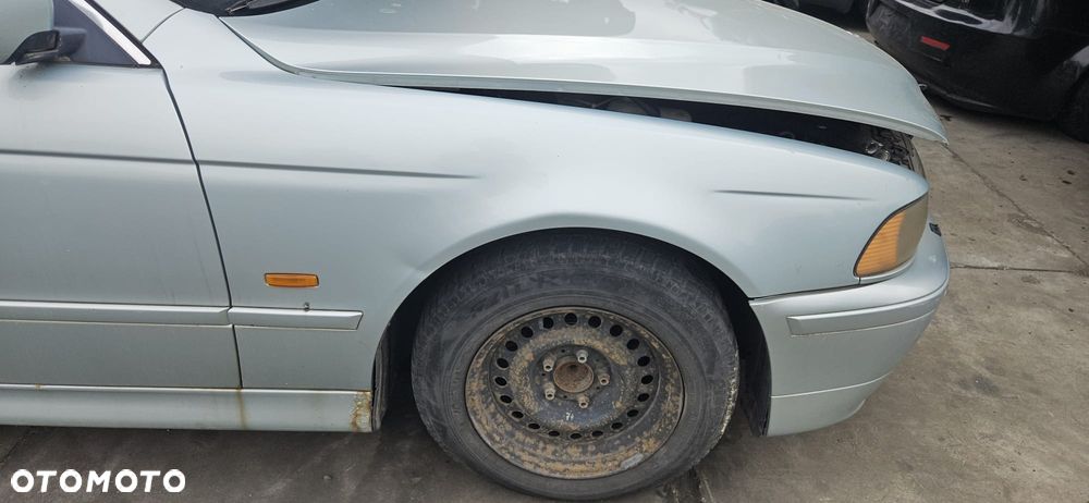 BMW E39 LIFT 525IA M54B25 00 - 03 - CZYTNIK PLYT RADIA CD - 8