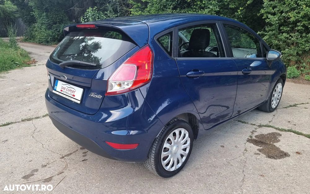 Ford Fiesta - 9