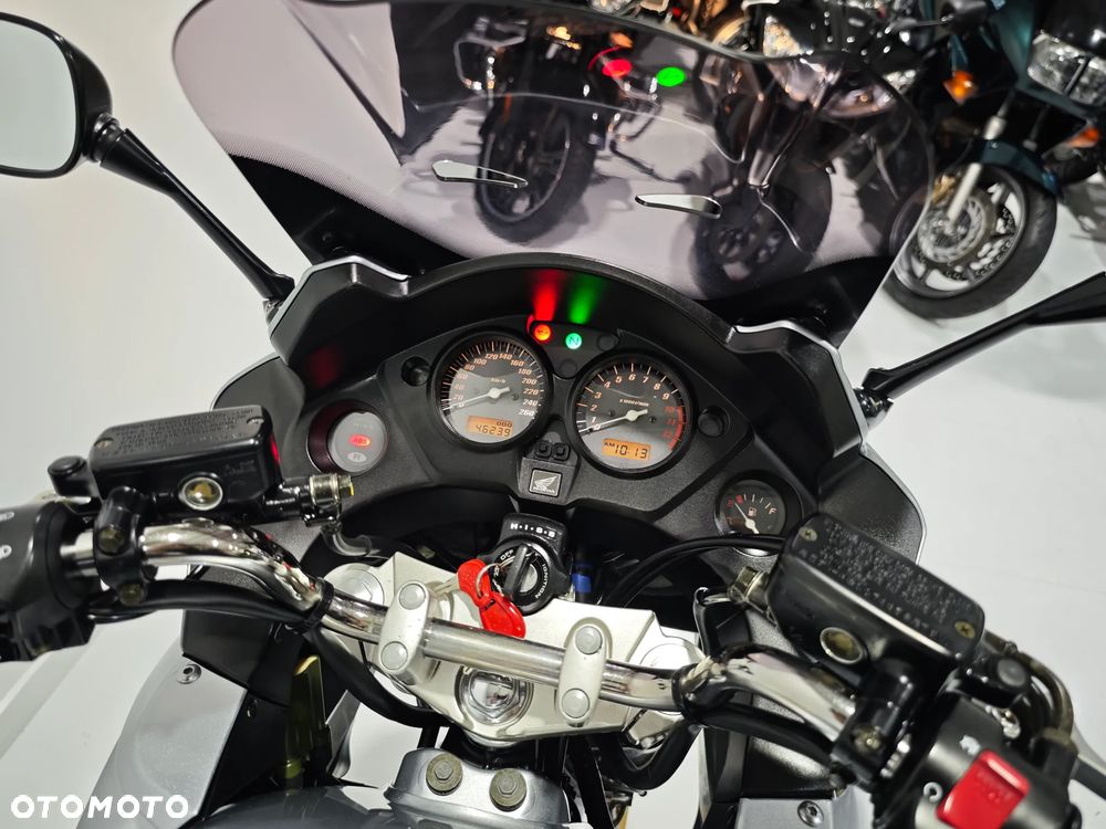 Honda CBF - 12