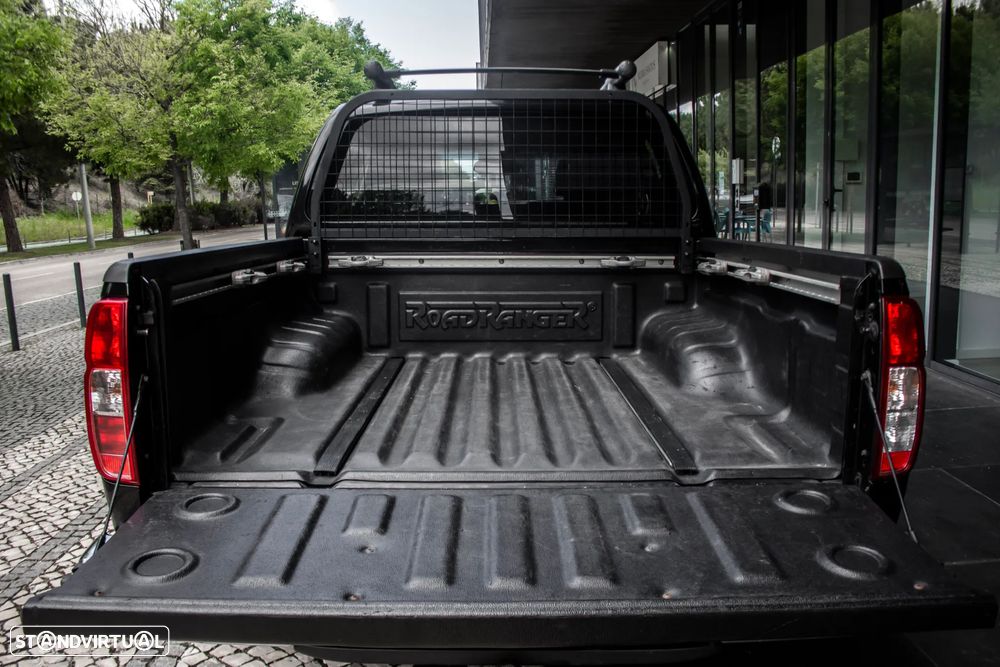 Nissan Navara 2.5 dCi CD SE AT 4WD - 24