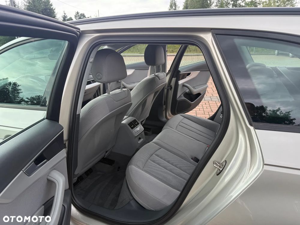 Audi A4 Avant 2.0 TDI ultra S tronic - 14