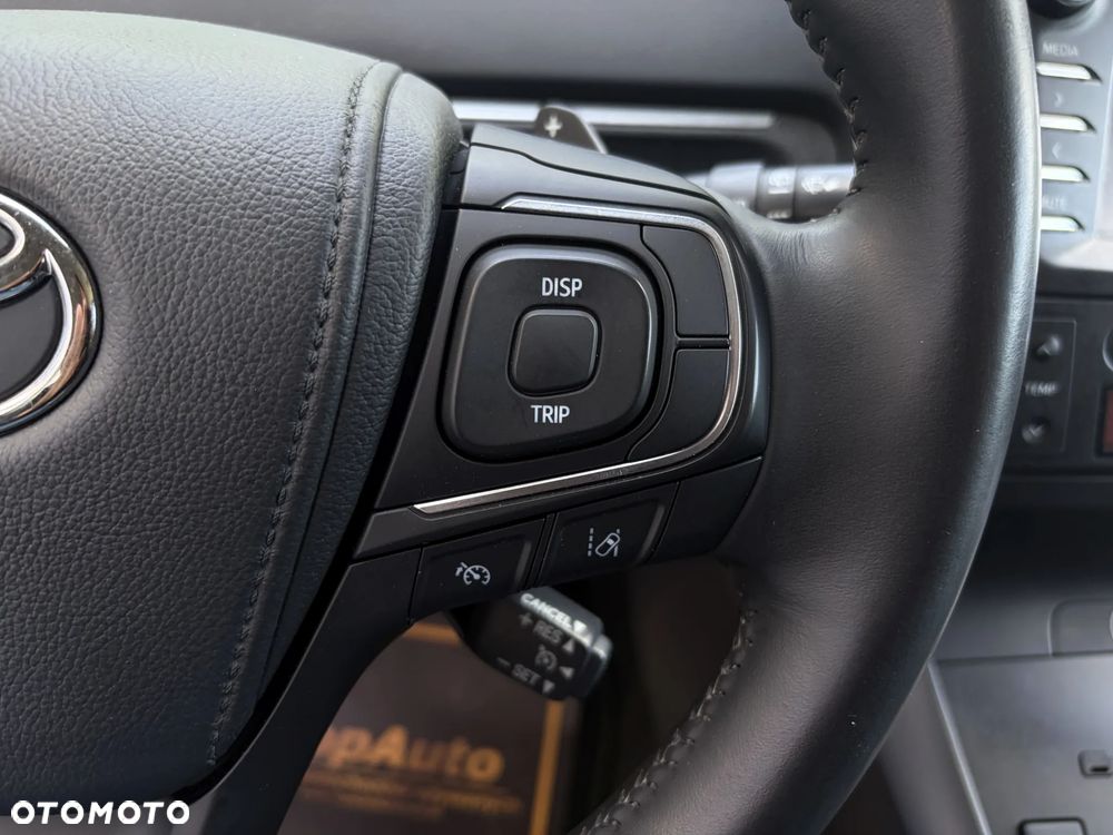 Toyota Verso 1.8 Prestige 7os MS - 25