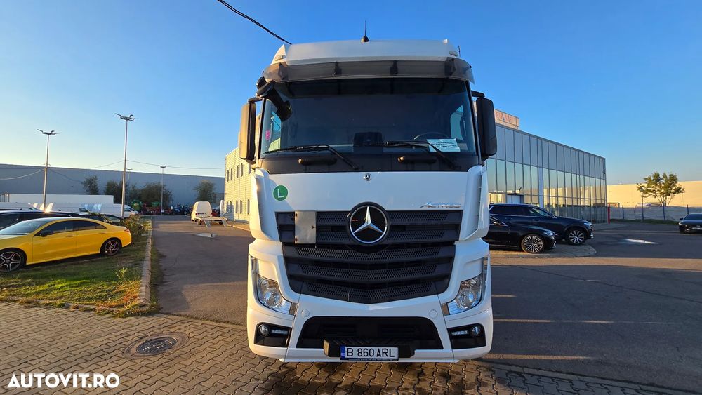 Mercedes-Benz 1851 - 2