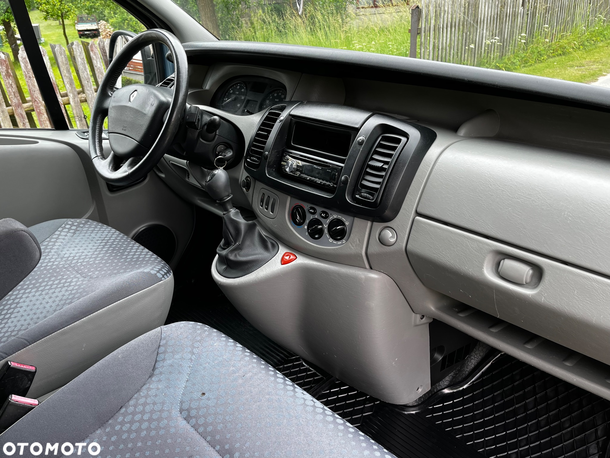 Renault TRAFIC - 8