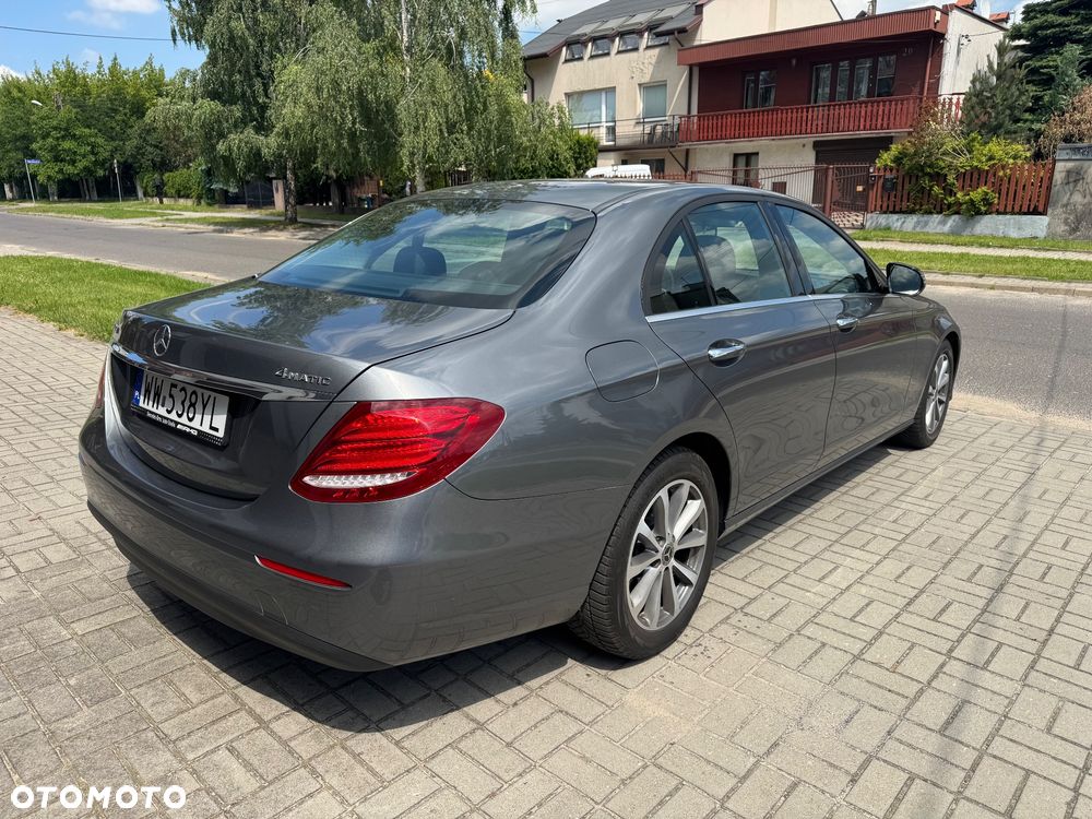 Mercedes-Benz Klasa E 220 d 4-Matic 9G-TRONIC - 5