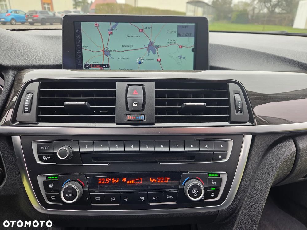 BMW Seria 3 320d Blue Performance Luxury Line - 22