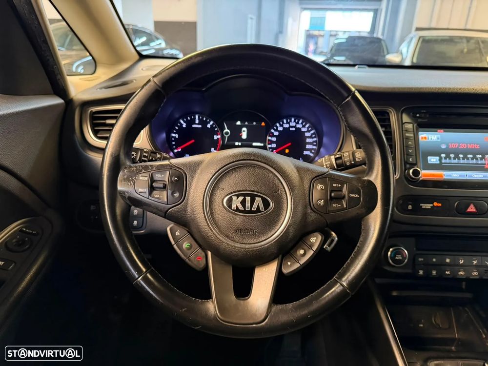 Kia Carens - 18
