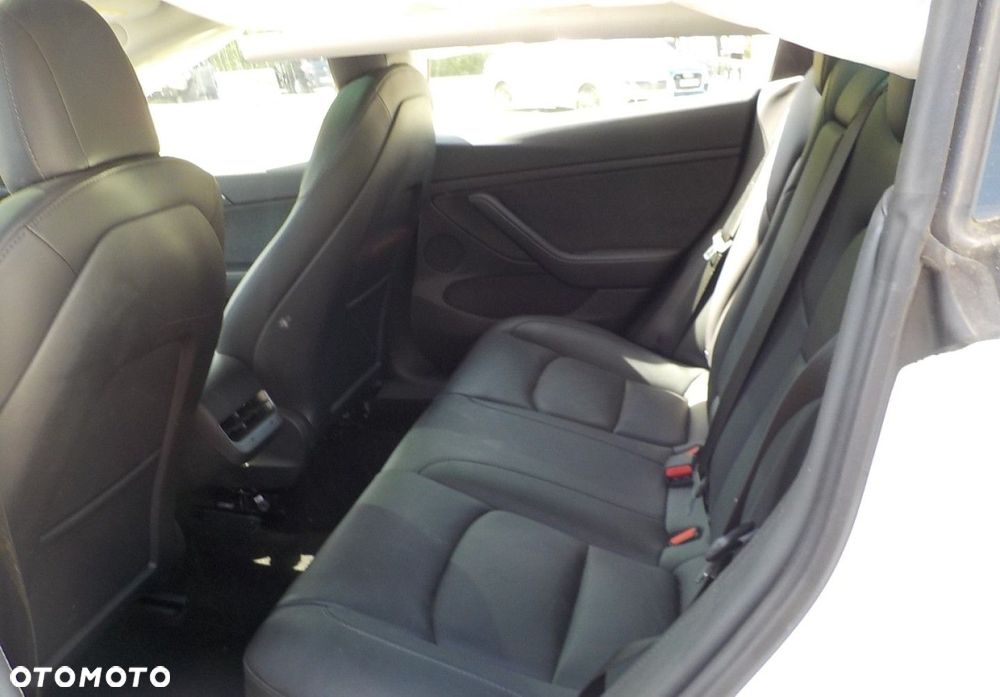 Tesla Model 3 - 20