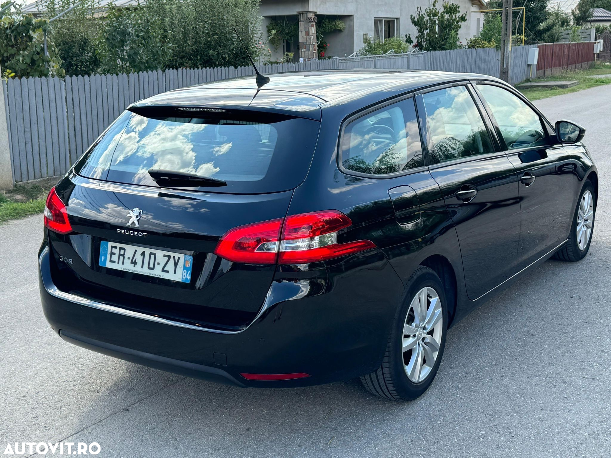 Peugeot 308 SW e-HDi 115 Stop & Start Niveau 2 Business-Line - 4