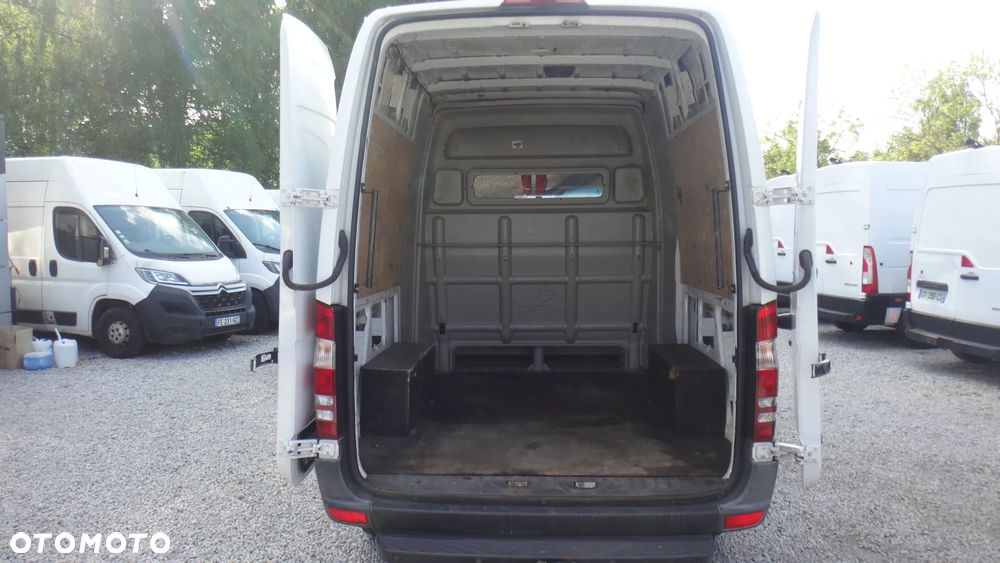 Mercedes-Benz Sprinter - 8