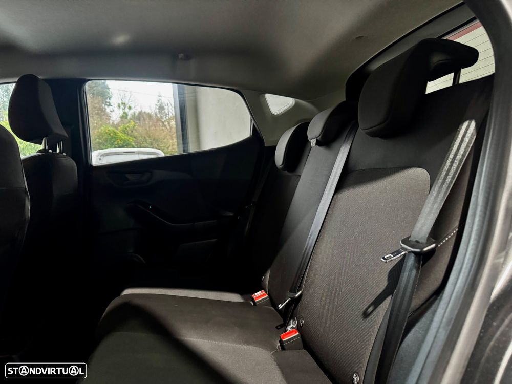 Ford Fiesta - 12