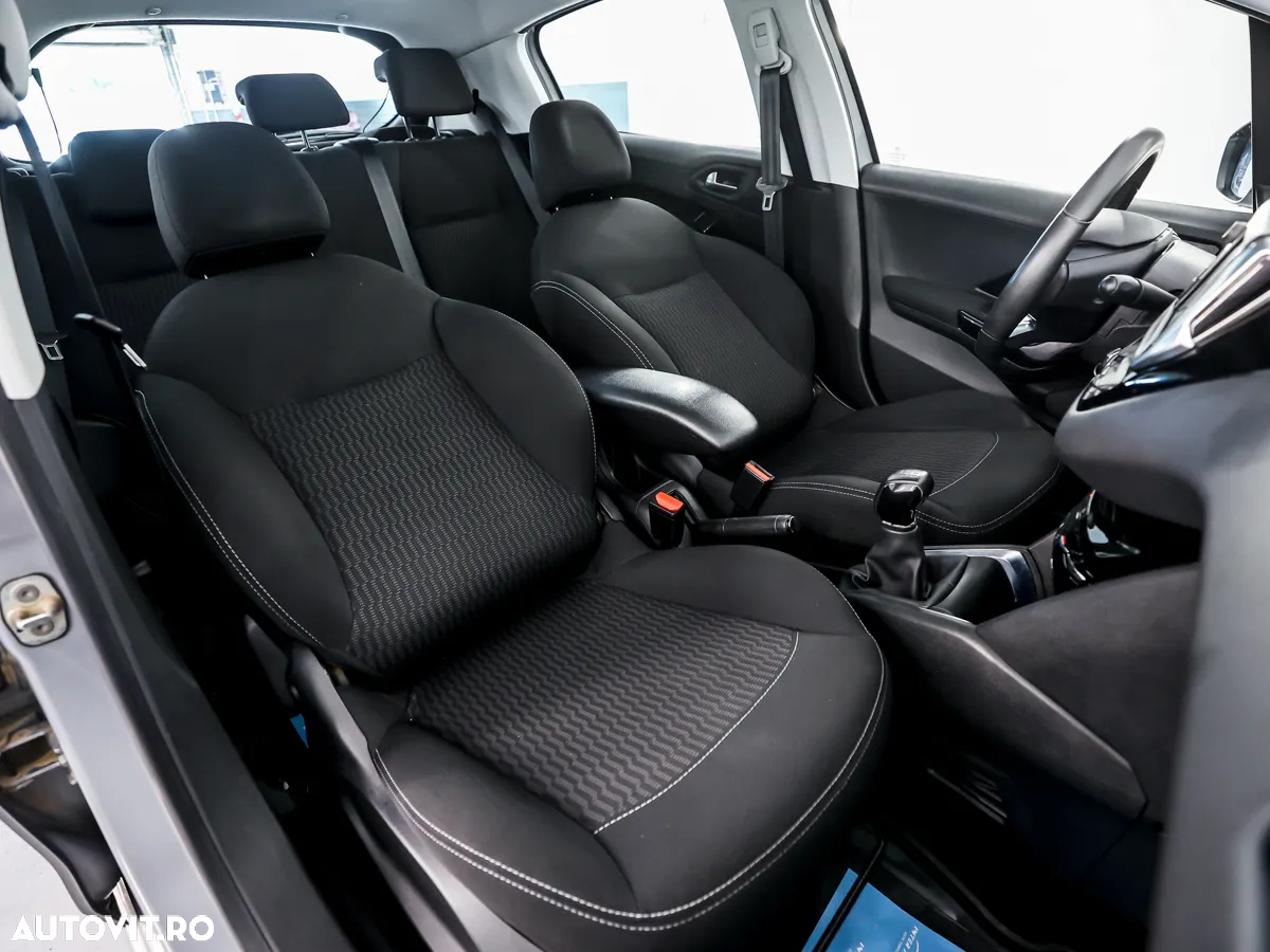 Peugeot 208 1.2 L PureTech Active - 6