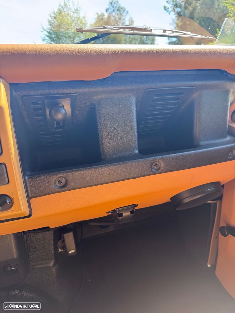 Land Rover Defender 90 2.5 Td5 Soft Top - 17