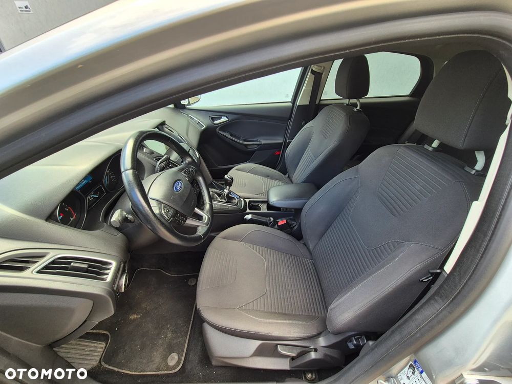 Ford Focus - 10