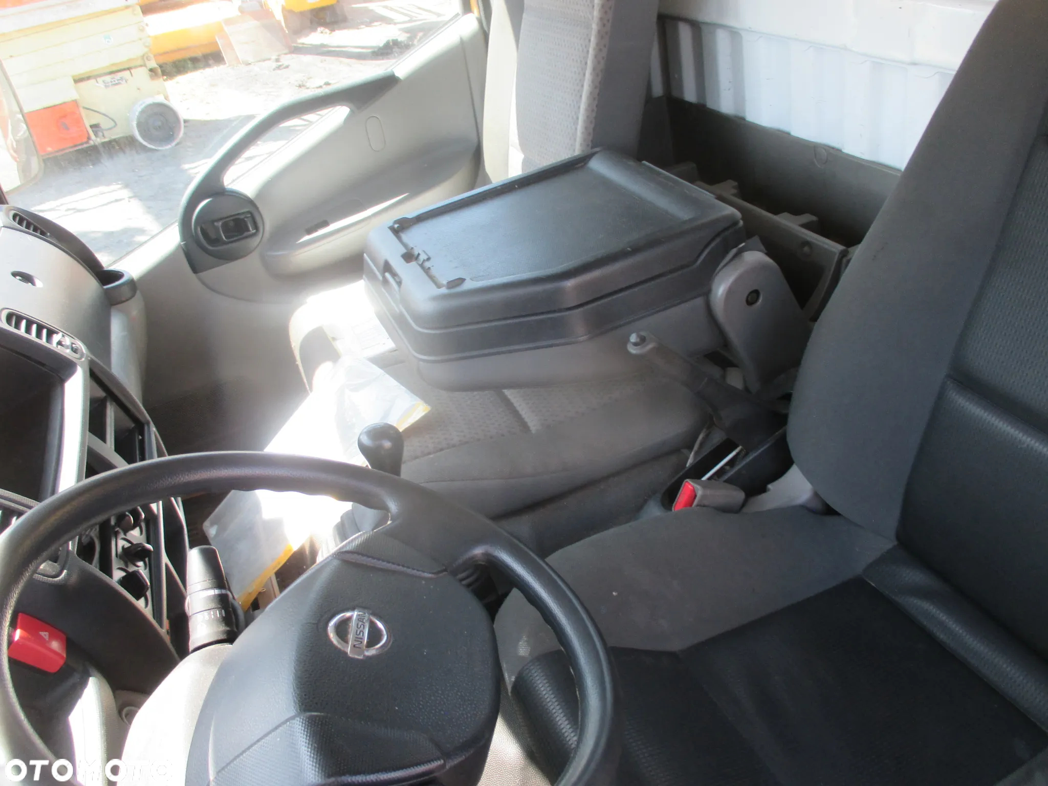 Nissan Ruthmann TB270 - 12